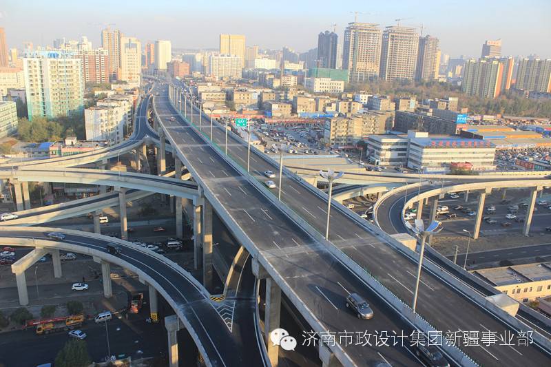 烏市克拉瑪依路高架道路第四標段榮獲2013年度“新疆市政金杯示范工程”