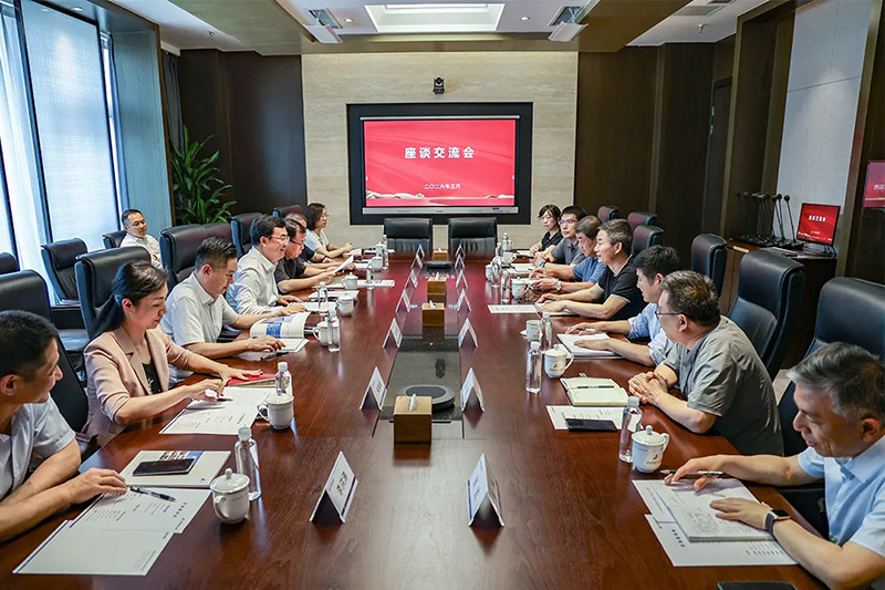市中區(qū)孟慶順區(qū)長(zhǎng)蒞臨集團(tuán)走訪調(diào)研